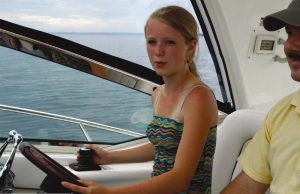 boattest_1175_sea_ray_370_sundancer_04