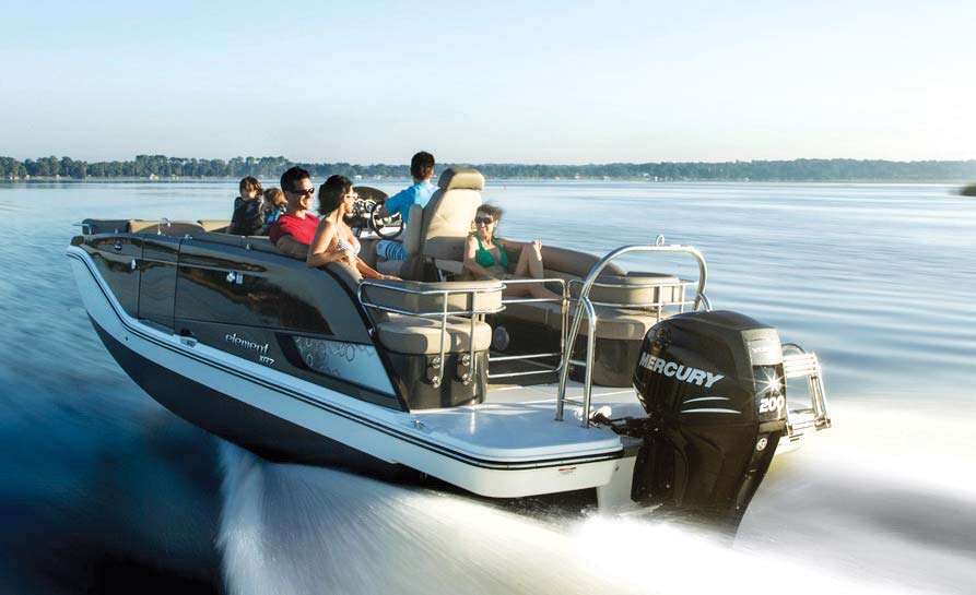 Bayliner Element XR7 – Power Boating Magazine