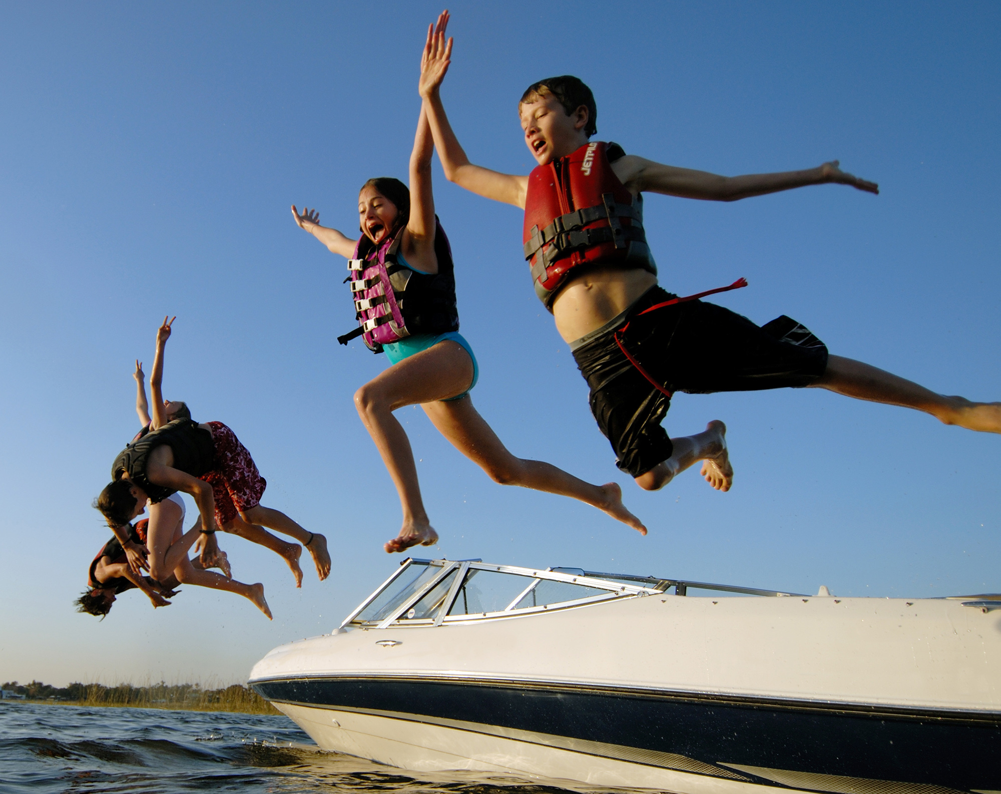 Web Discoverboating Fun Kids Jumping