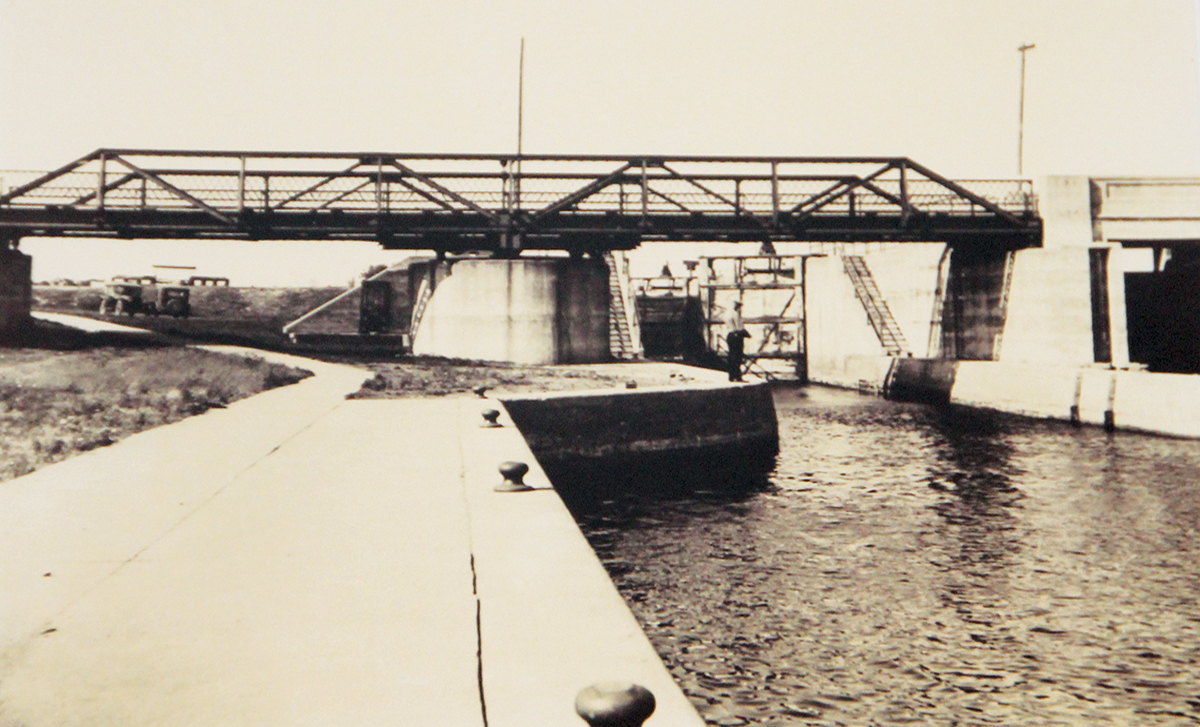 28 3 Water Levels Portsevern Lock Then 1925