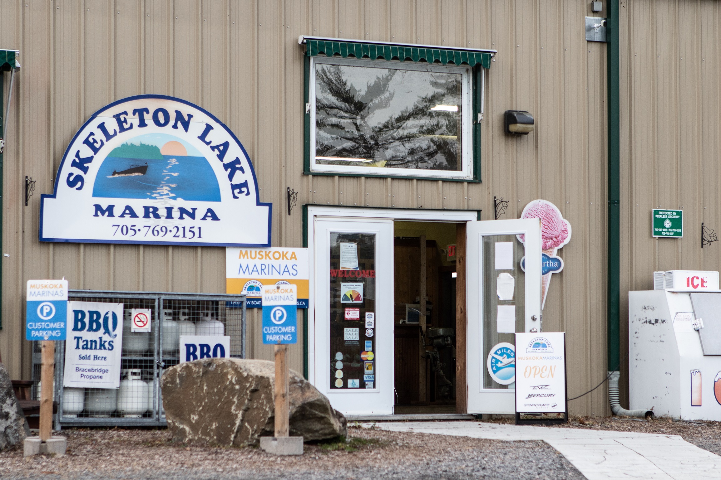 Skeleton Lake Marina