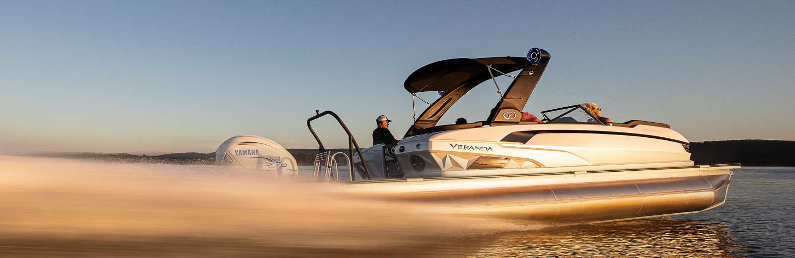 18 New Pontoon and Deck Boats 2021 – Power Boating Magazine