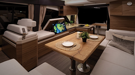 Web 3fcc4fbc F06a 499a 970c 52d5b26242ea 45fly Interior