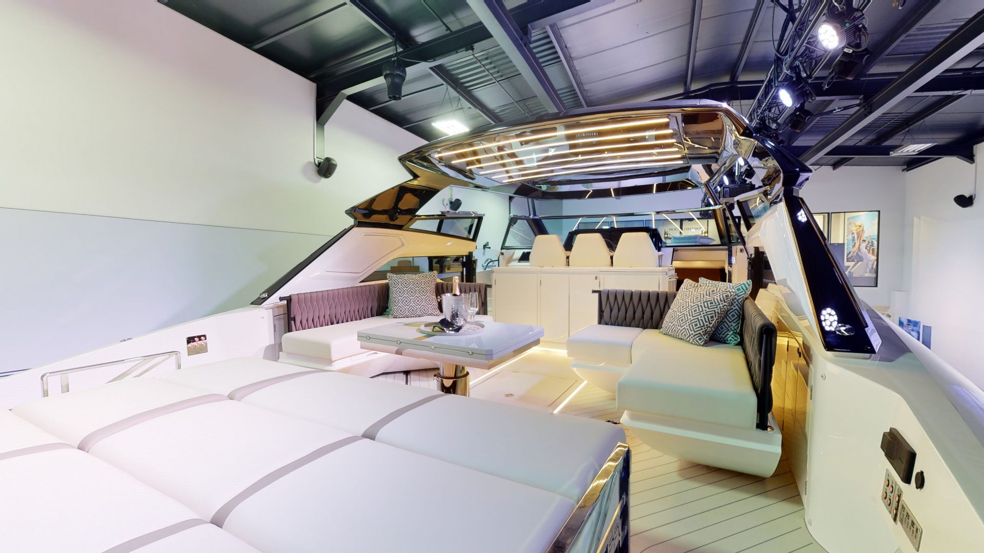 Sunseeker Superhawk 55