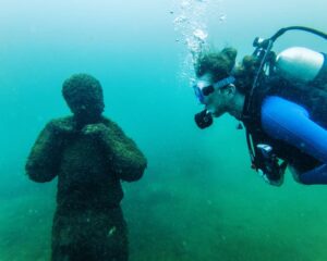 Brockville -Underwater Sculpture Park